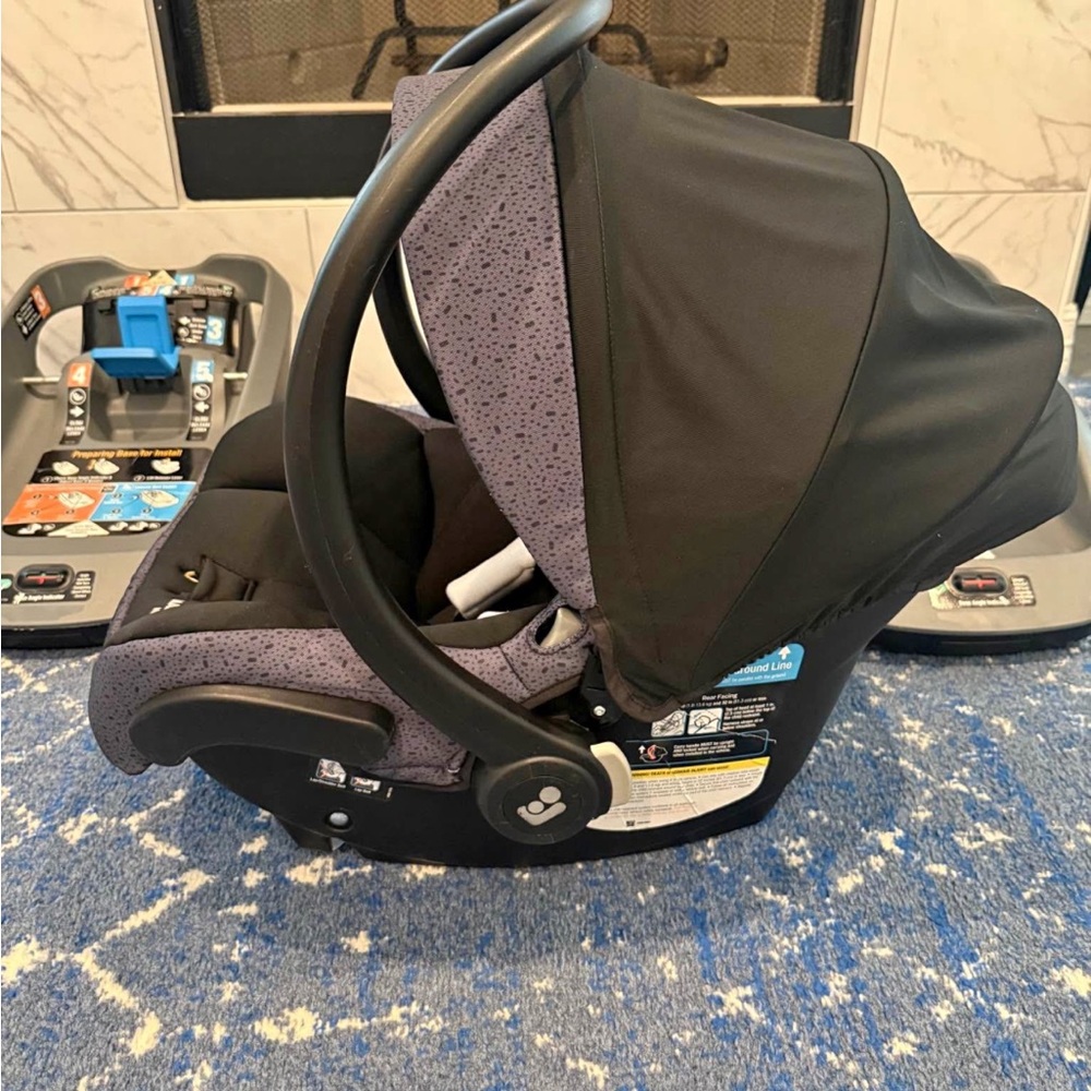 Maxi cosi mico car seat and two bases